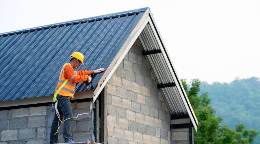 Expert Emergency Roof Repairs services in Clay Center, NE